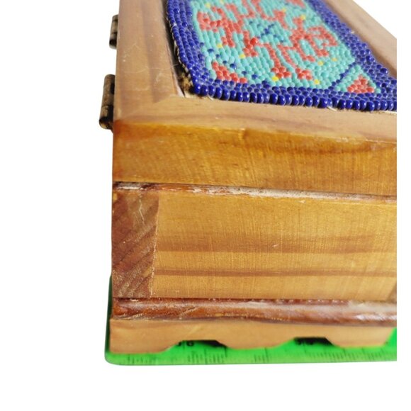 Vintage Huichol Handcrafted Mexican Beaded Box Top with Hinged Lid Navajo Style - Picture 10 of 12